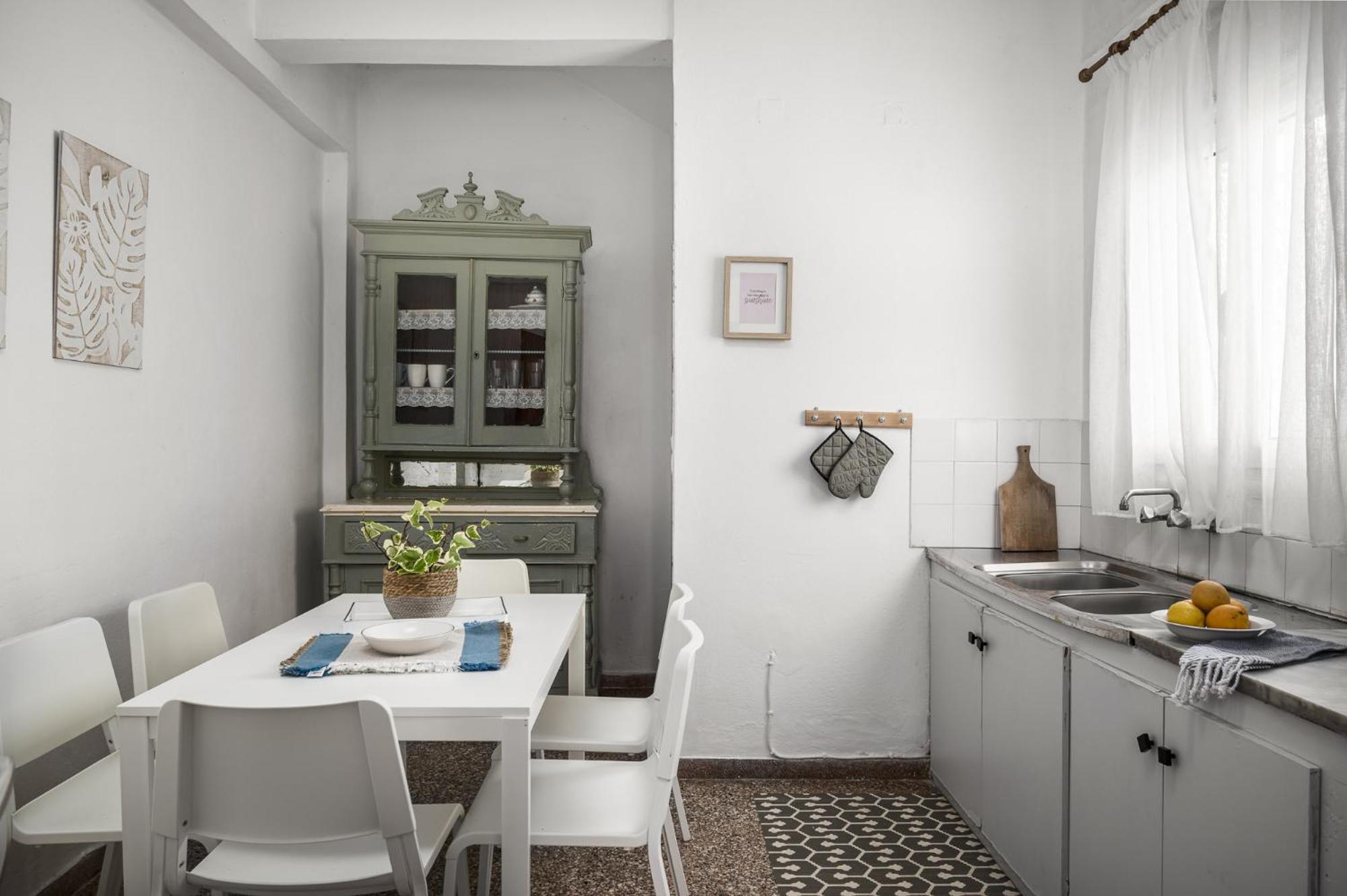 The Springfield Corner Apartments By Konnect Ипсос Екстериор снимка